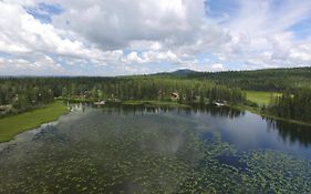 Ten ee ah Lodge Canada