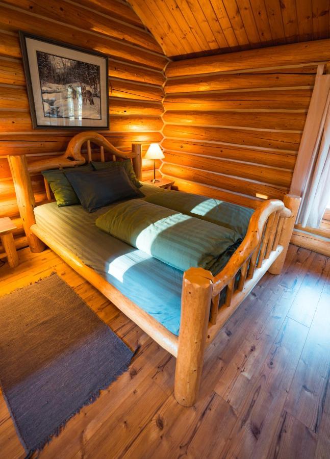 Ten-Ee-Ah Lodge & Campground Lac La Hache Exterior photo