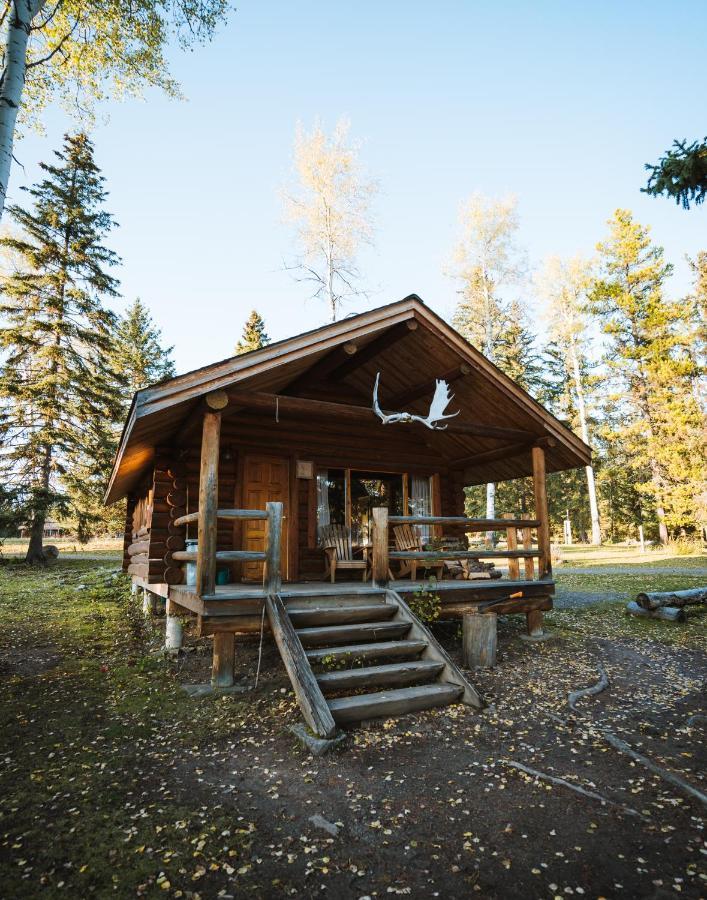 Ten-Ee-Ah Lodge & Campground Lac La Hache Exterior photo