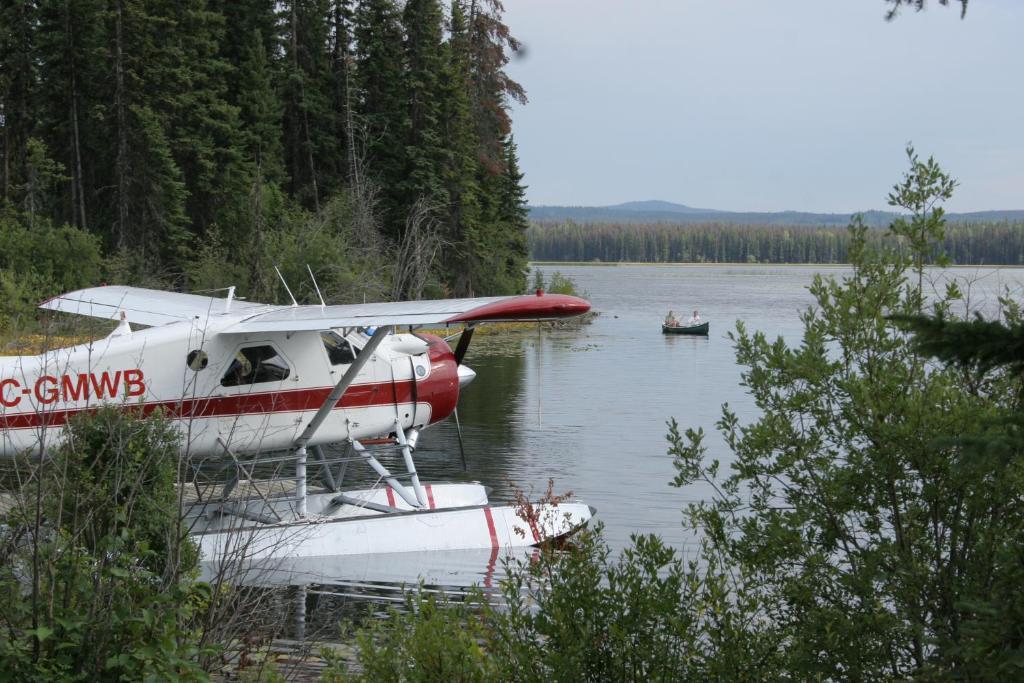 Ten-Ee-Ah Lodge & Campground Lac La Hache Exterior photo