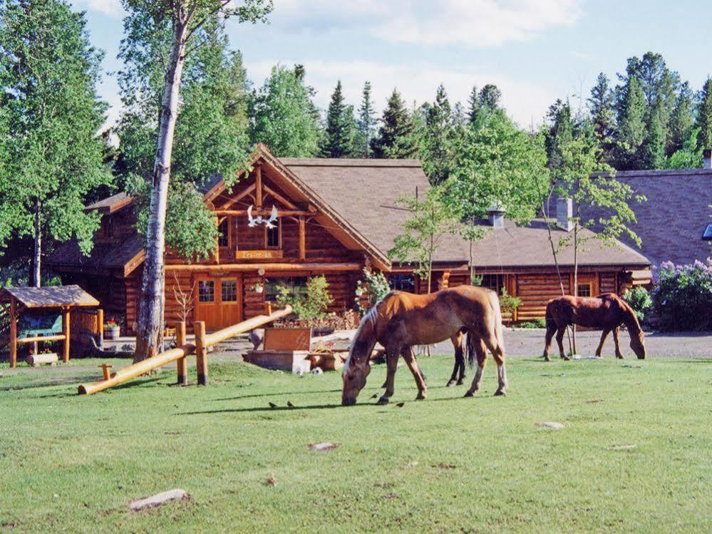 Ten-Ee-Ah Lodge & Campground Lac La Hache Exterior photo