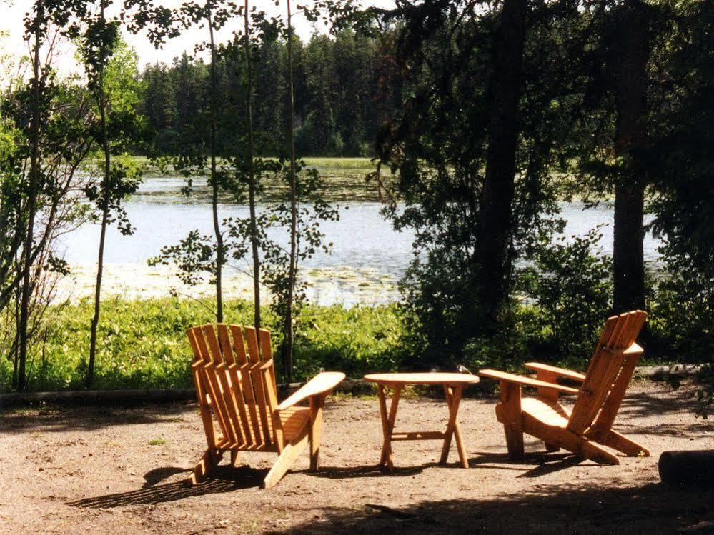 Ten-Ee-Ah Lodge & Campground Lac La Hache Exterior photo